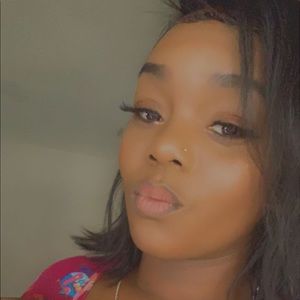 Meet your Posher, Whitney